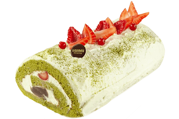Grüner-Tee-Rolle mit Erdbeeren